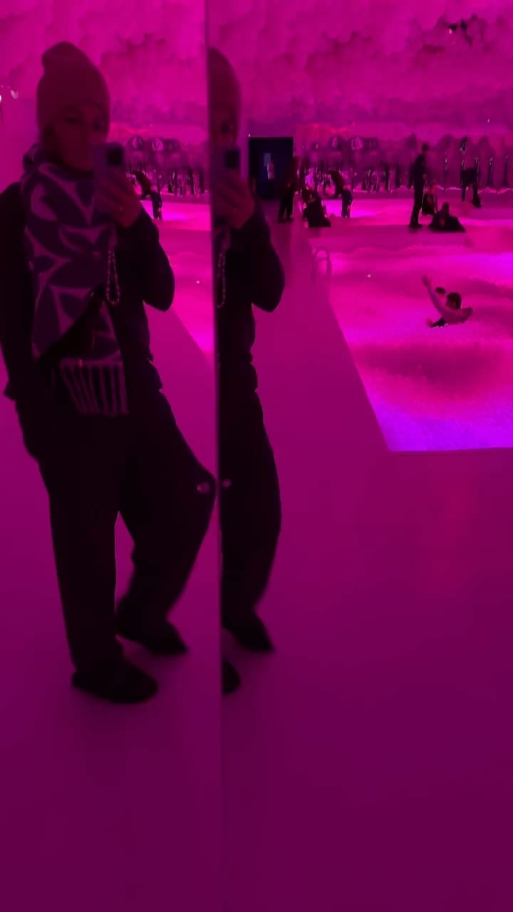 Post 7 by L e n a on Instagram (video)