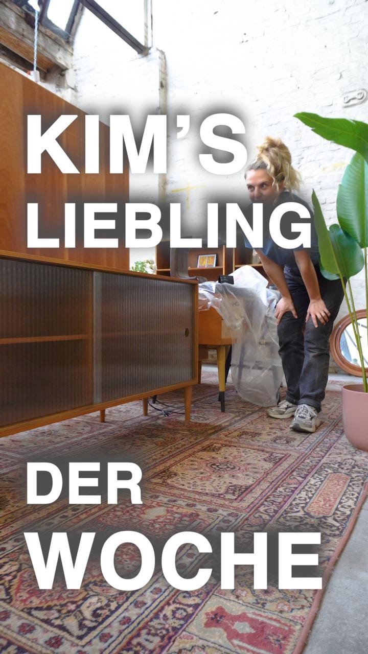 Post 7 by Schönes Ding on Instagram (video)