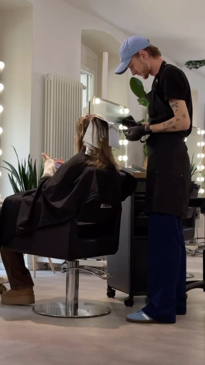 Post 8 by illicit_berlin on Instagram (video)