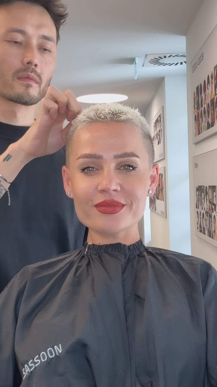 Post 8 by Kiva on Instagram (video)