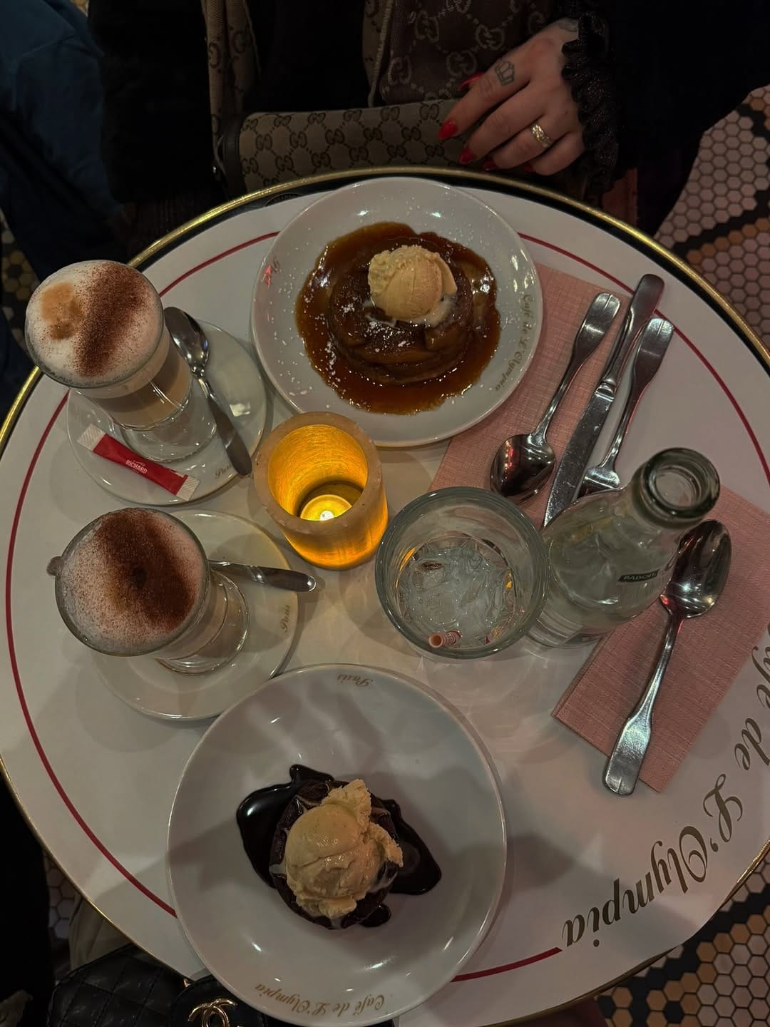 Post 5 by Mutter & Geschäftsfrau in Balance | Haarkünstlerin mit Herz on Instagram (carousel)