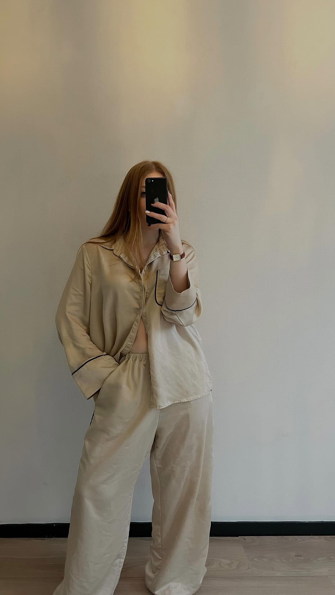 Post 1 by Esmée on Instagram (video)