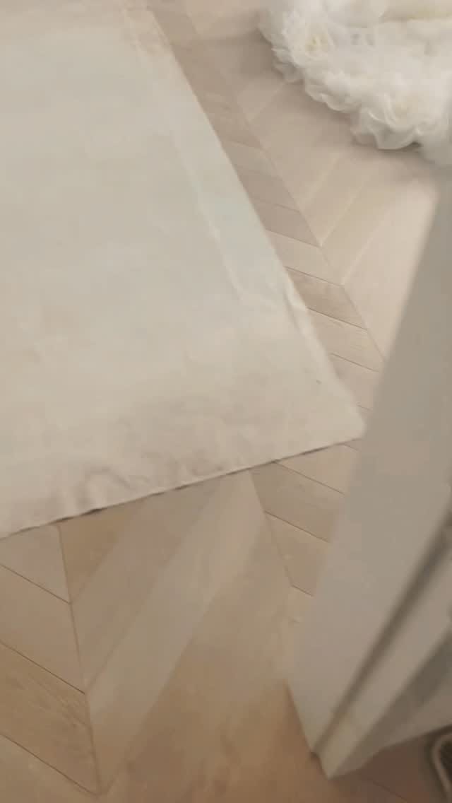 Post 6 by Dave Bawa    14k on Instagram (video)