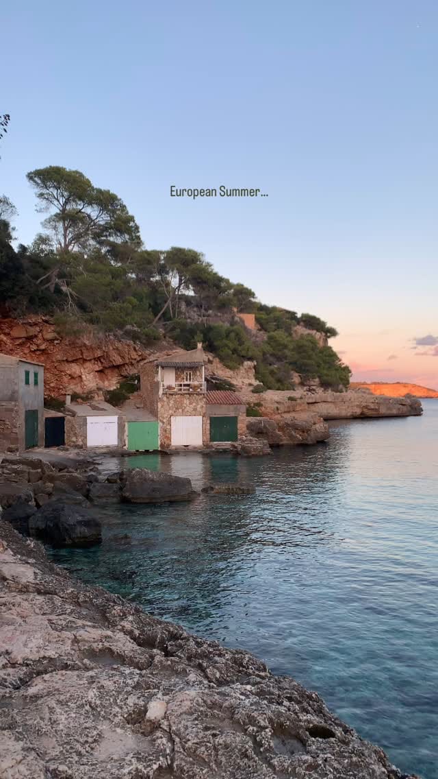 Post 9 by Chloé + sometimes Thomas | Travel & Lifestyle on Instagram (video)