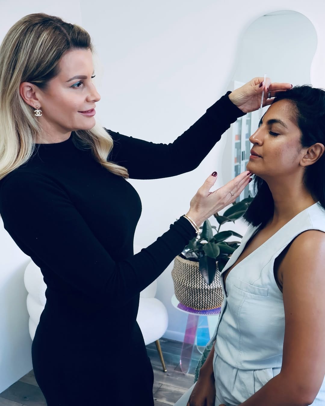 Post 8 by JULIE K. BEAUTY | BUSINESS CONSULTING & PMU on Instagram (image)