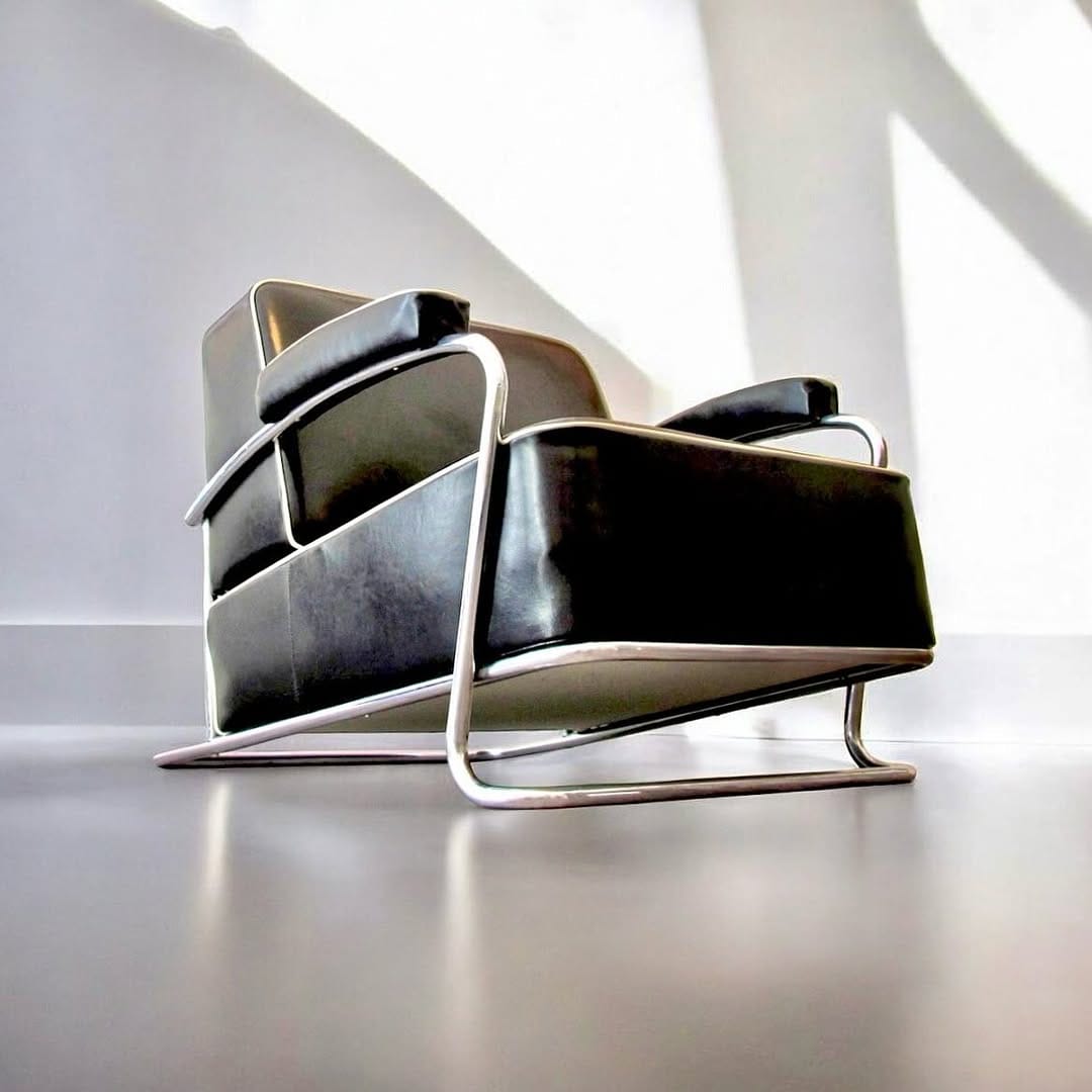 Post 9 by DESIGNKLASSIKER DER MODERNE on Instagram (image)
