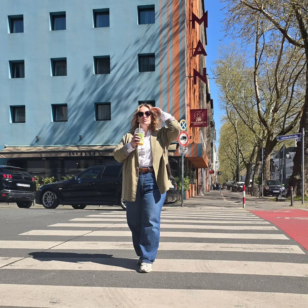 Post 4 by Karolina May on Instagram (image)