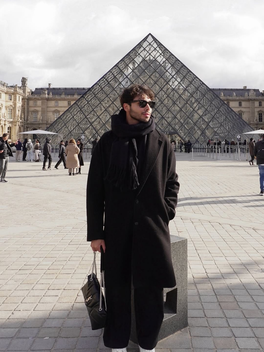 Post 1 by Lucas Leal on Instagram (carousel)