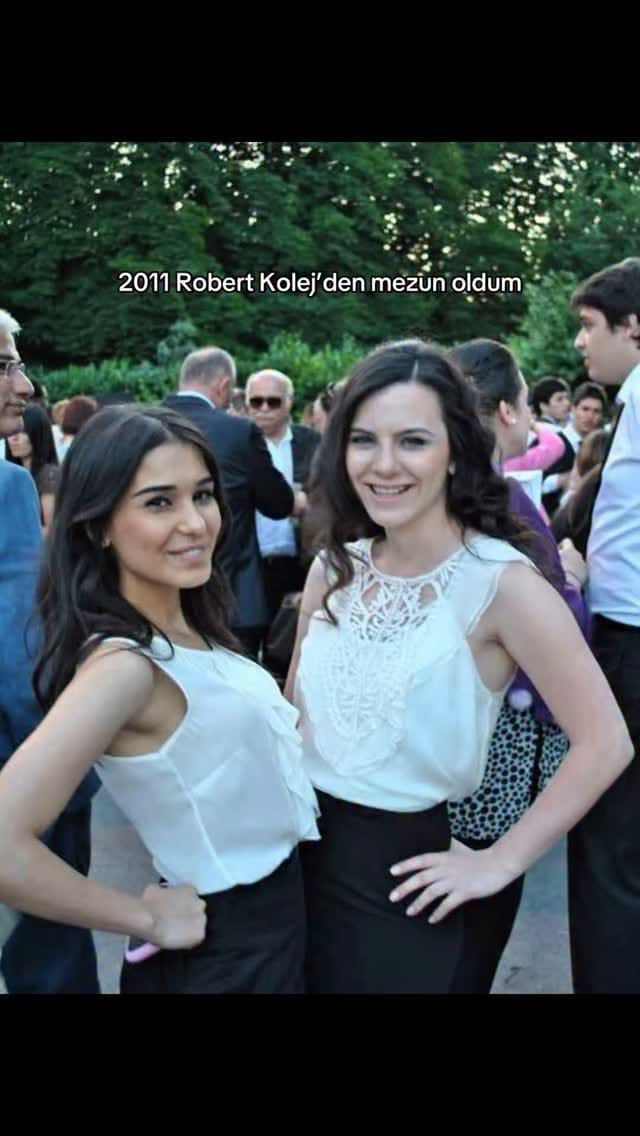 Post 10 by Ayşegül on Instagram (video)