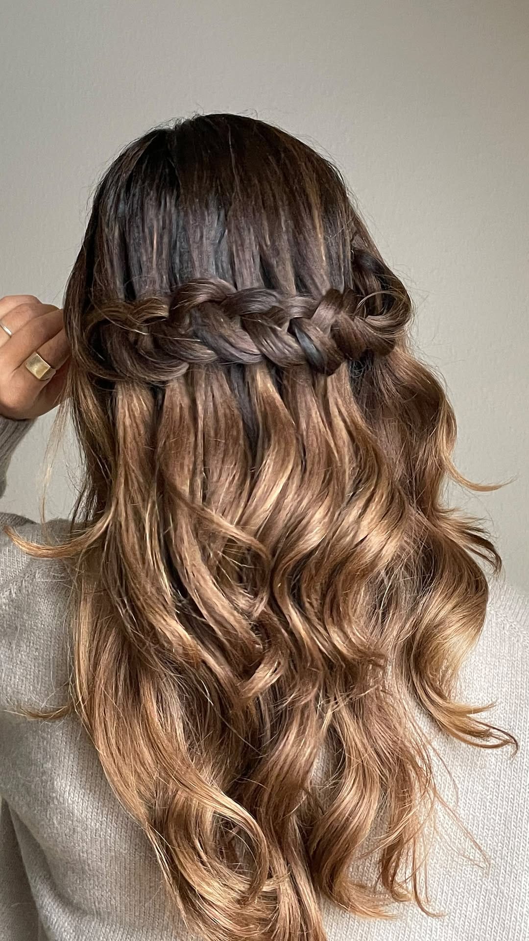 Post 9 by Mali Doost on Instagram (video)