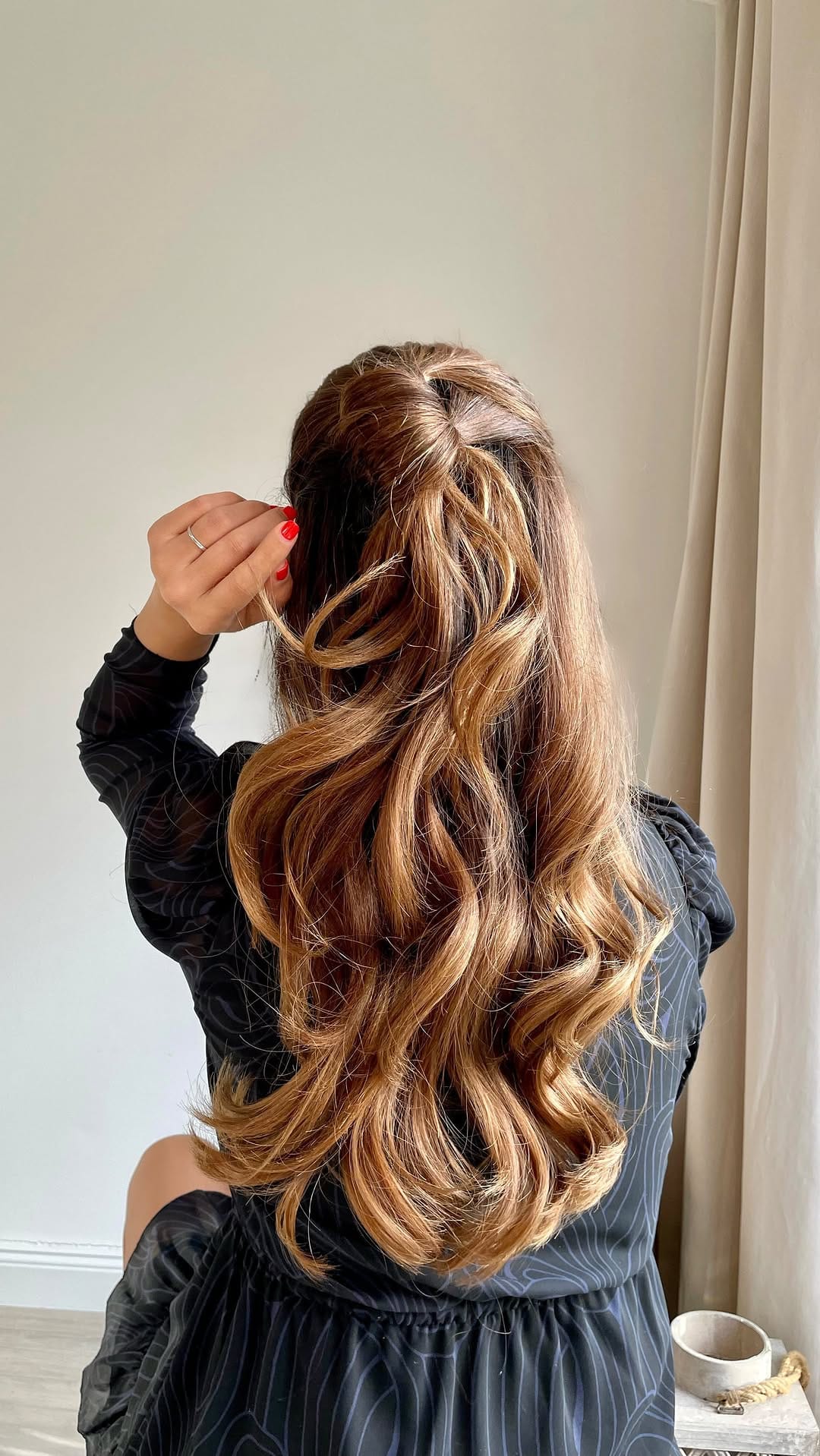 Post 10 by Mali Doost on Instagram (video)