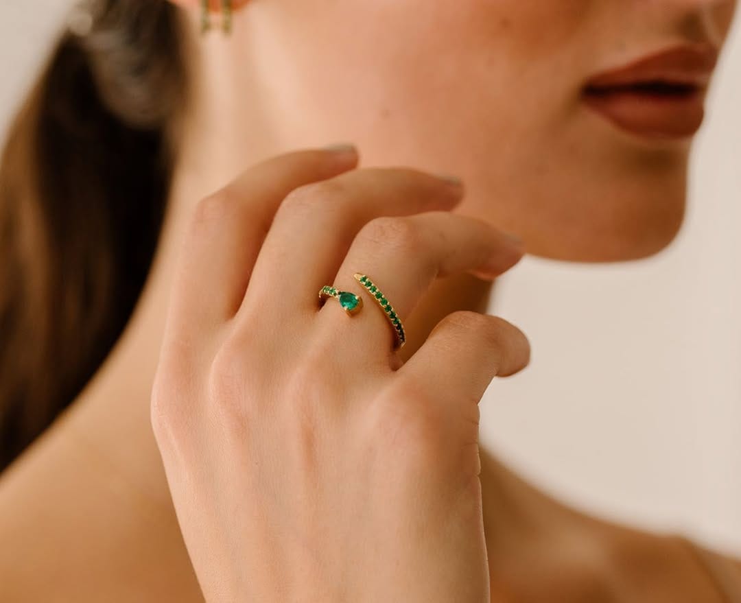 Post 9 by AMARATI FINE JEWELRY on Instagram (carousel)