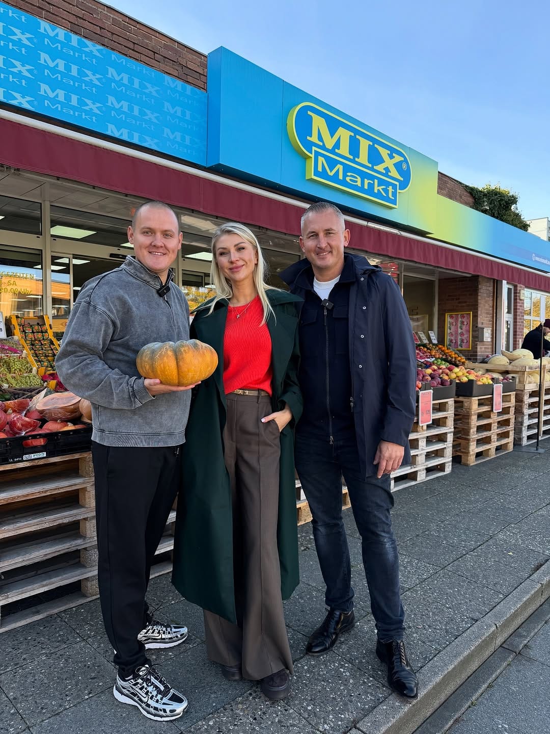 Post 9 by MIX MARKT Spandau on Instagram (carousel)