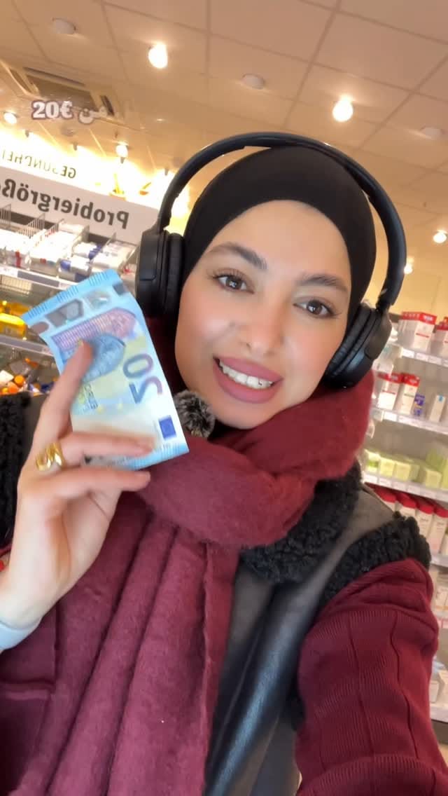 Post 4 by 🍒 وردة التيكتوك 🍒 on Instagram (video)