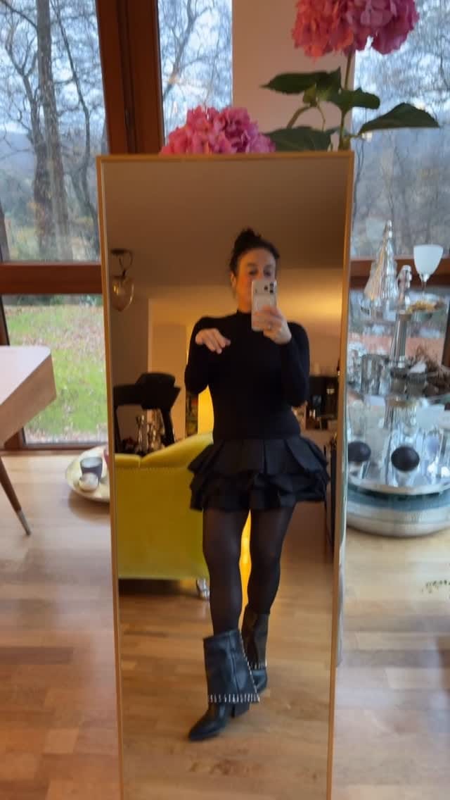 Post 6 by Bianca Vollheide on Instagram (video)
