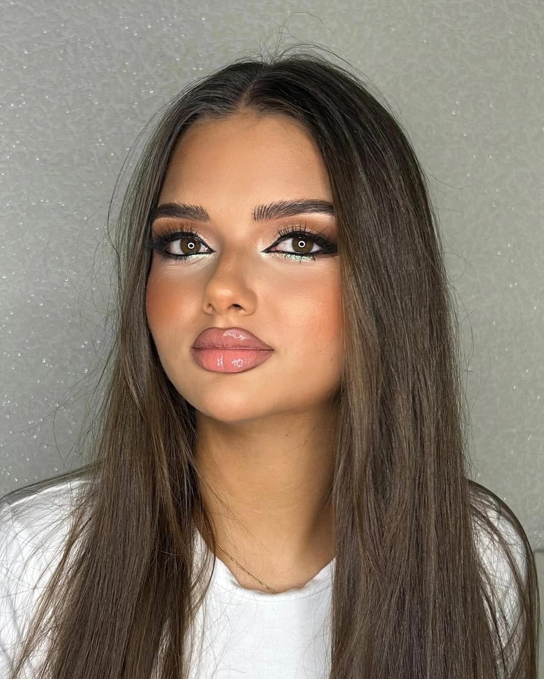 Post 3 by Make up by Samira on Instagram (carousel)