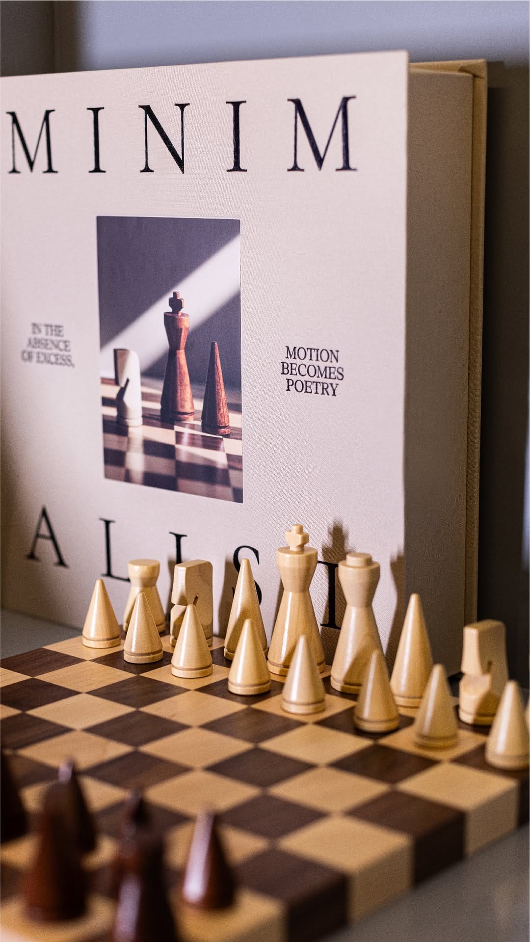 Post 4 by LA PLACE on Instagram (video)