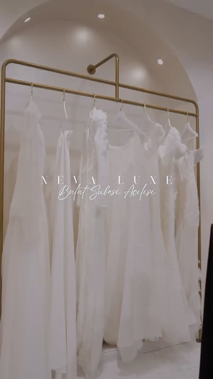 Post 10 by NEVA LUXE on Instagram (video)