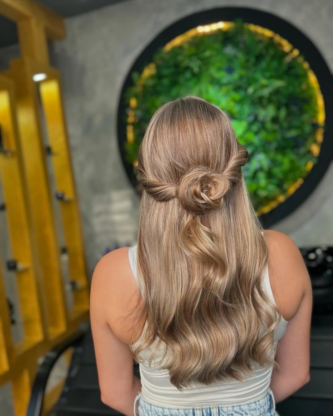Post 9 by Le Coupé Dortmund on Instagram (carousel)