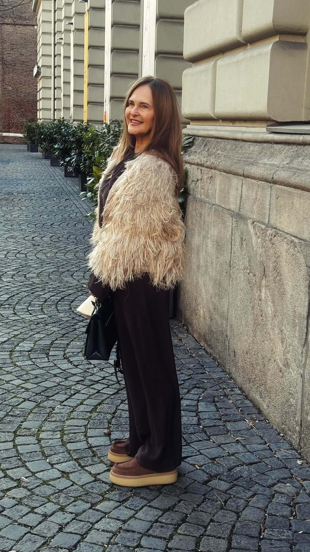 Post 1 by 𝗘𝗗𝗜𝗧𝗛 𝗣𝗢𝗘𝗟𝗧 on Instagram (video)