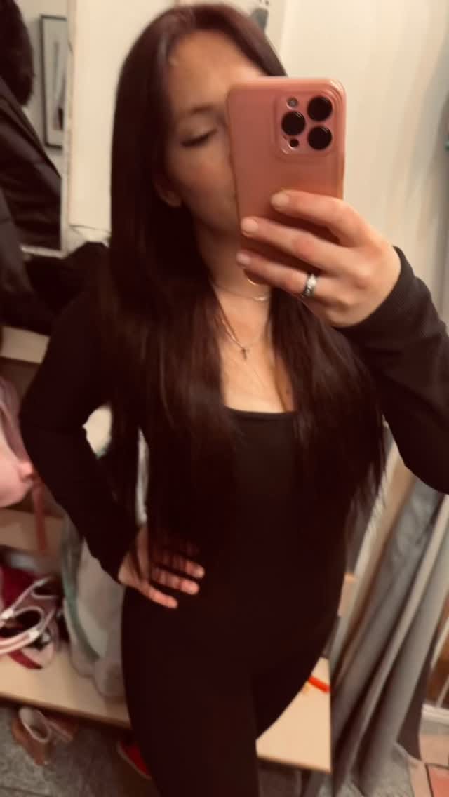 Post 3 by Niki👑 on Instagram (video)