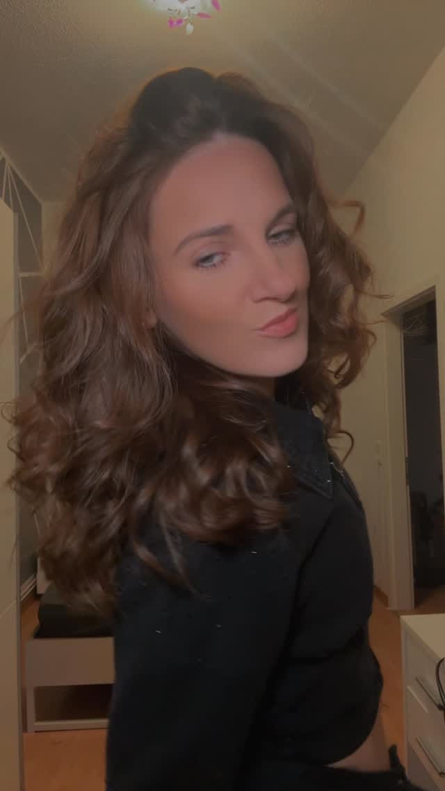 Post 7 by Jenny on Instagram (video)
