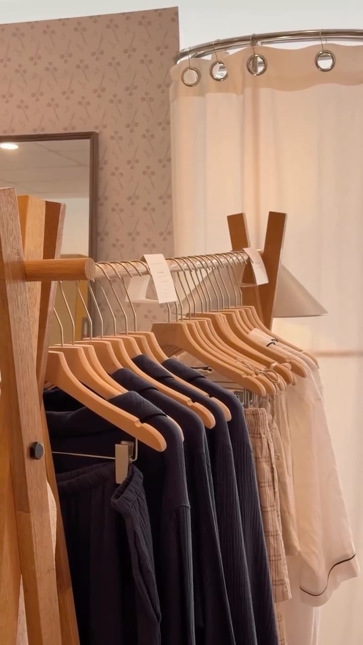Post 3 by Annette on Instagram (video)