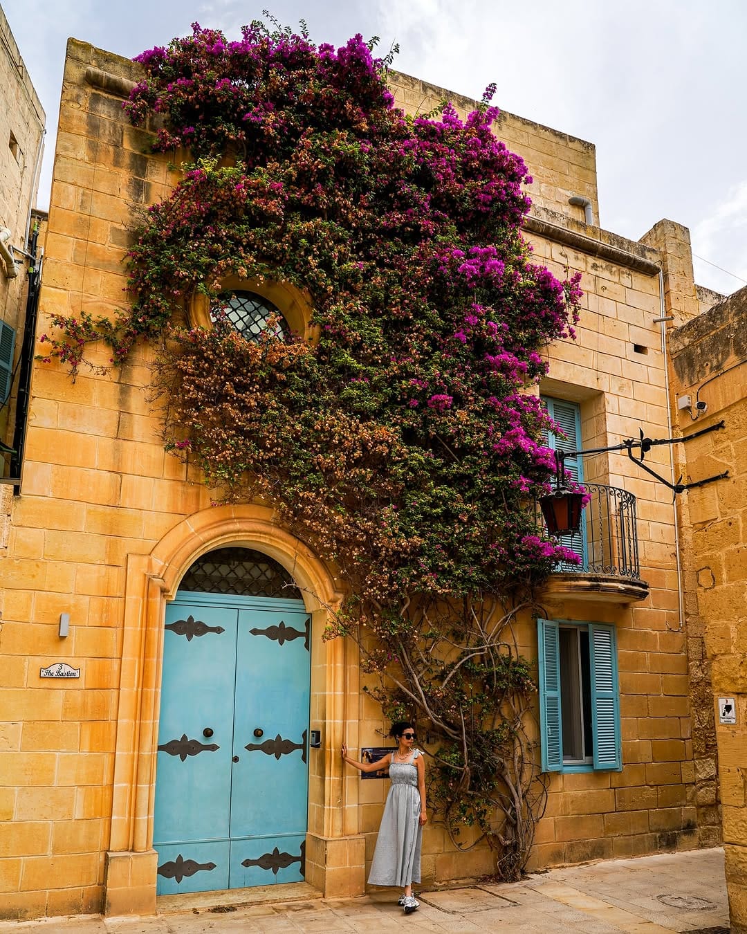 Post 5 by Sinem | Travel on Instagram (image)