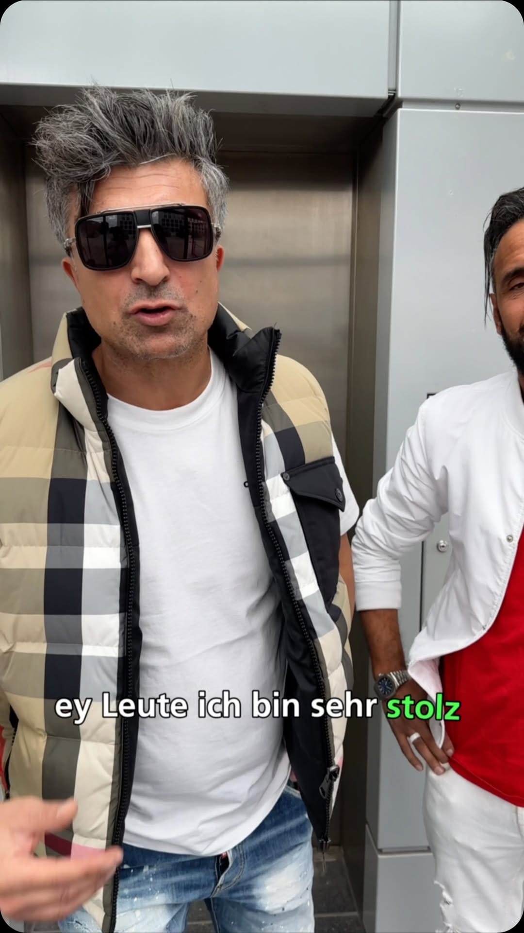 Post 3 by Lagerverkauf XXL on Instagram (video)