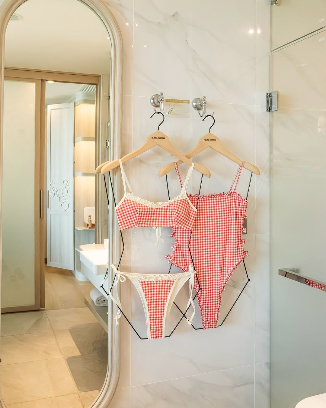 Post 10 by Fullända Swimwear on Instagram (image)