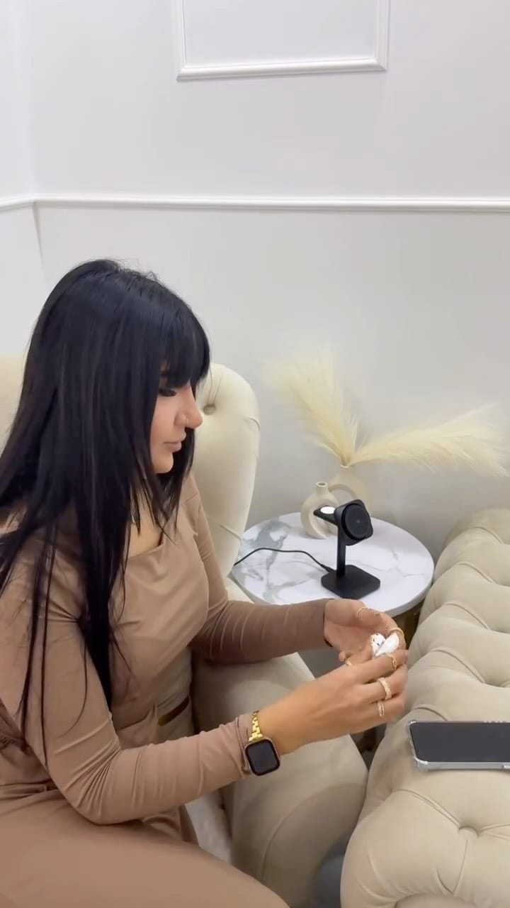 Post 6 by Liana on Instagram (video)