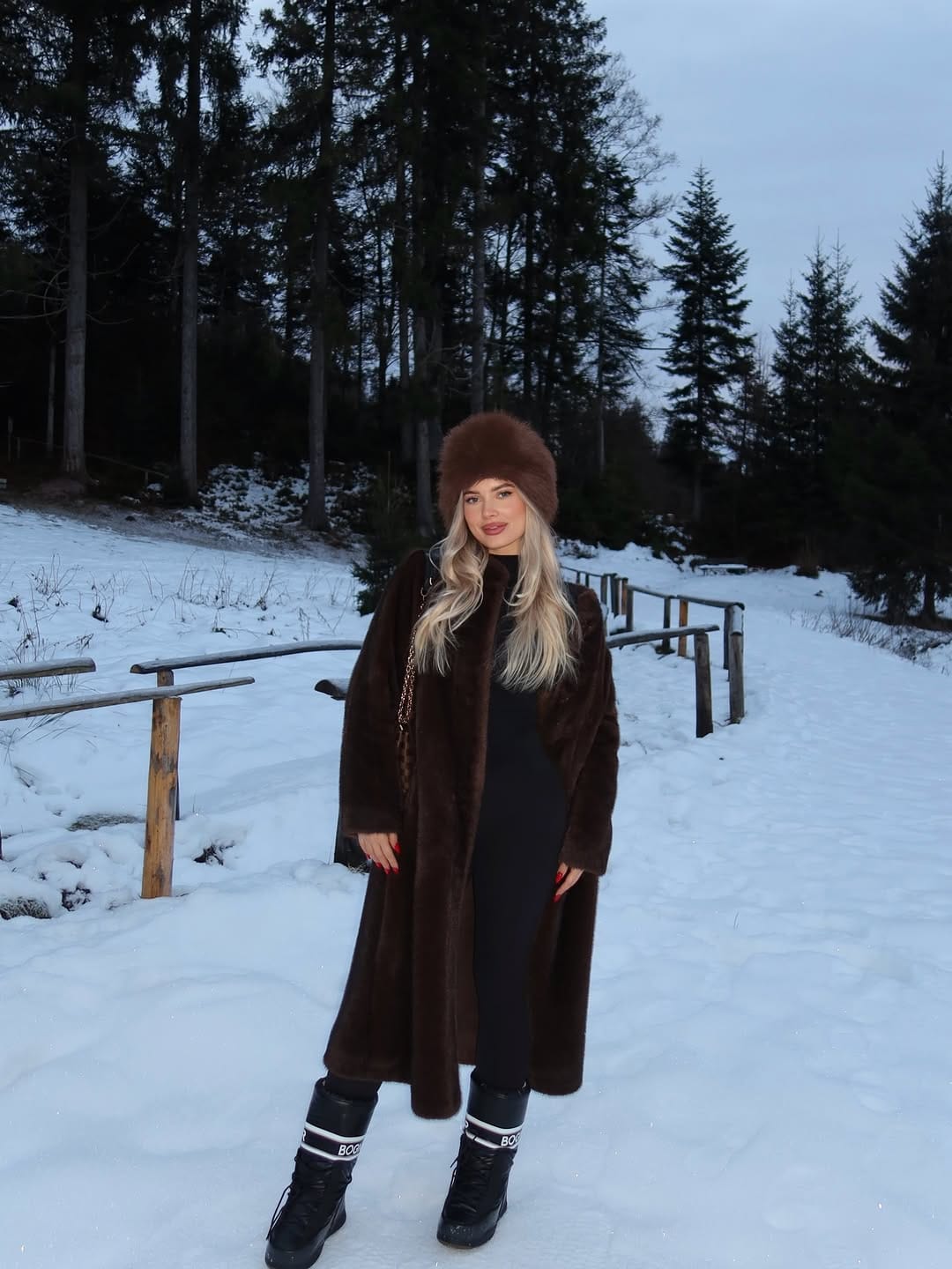 Post 9 by Anastasia Lavrinez on Instagram (carousel)