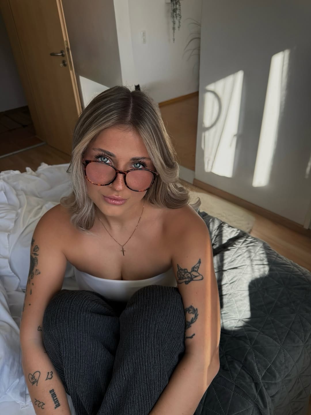 Post 4 by M I C H E L L E 🤍 - Model & Content Creatorin on Instagram (image)