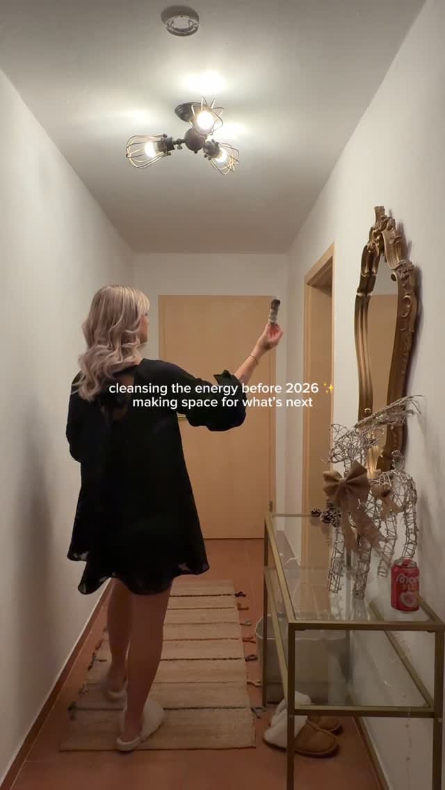 Post 9 by M I C H E L L E 🤍 - Model & Content Creatorin on Instagram (video)