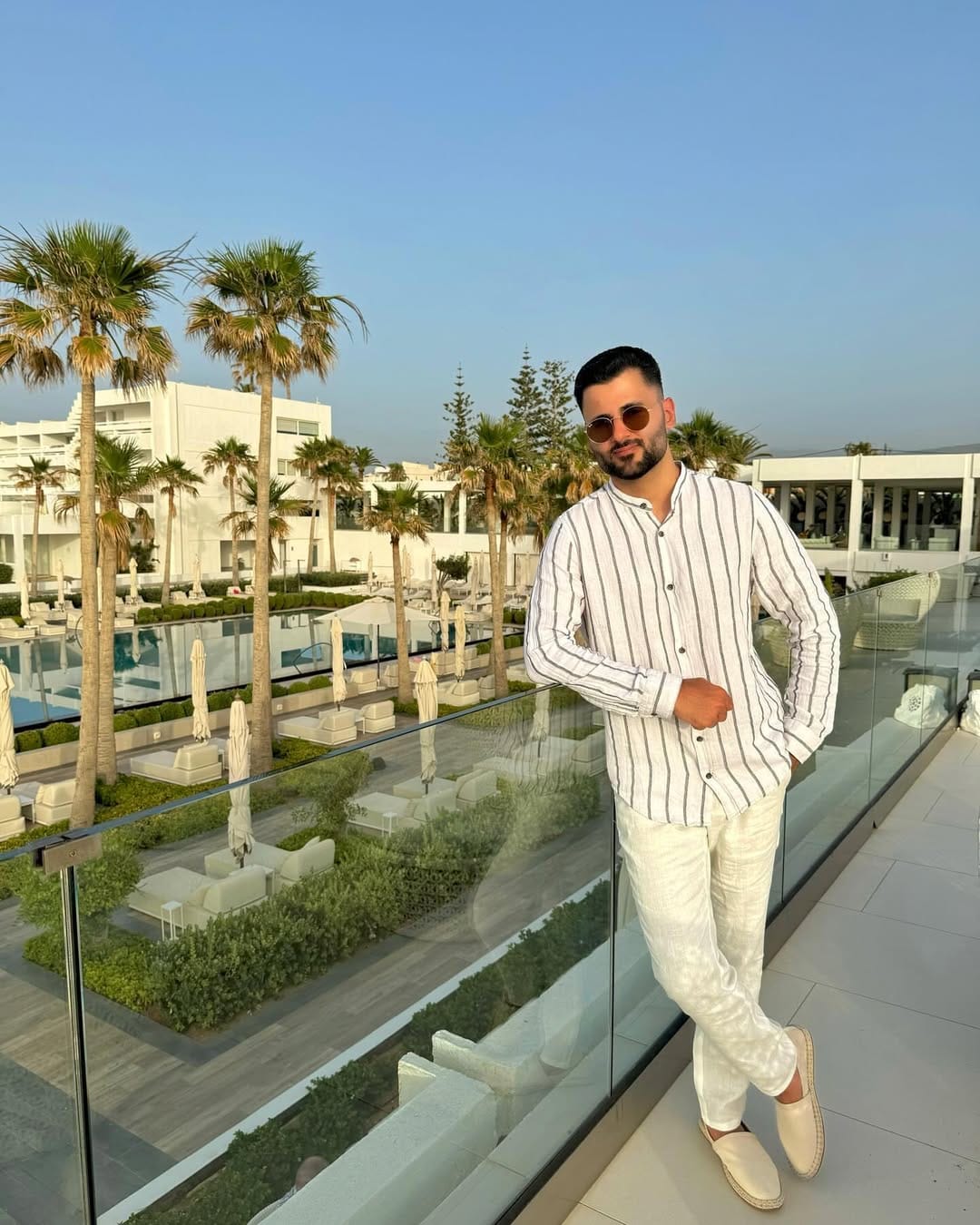 Post 8 by 𝐅 𝐀 𝐖 𝐀 𝐃 on Instagram (carousel)