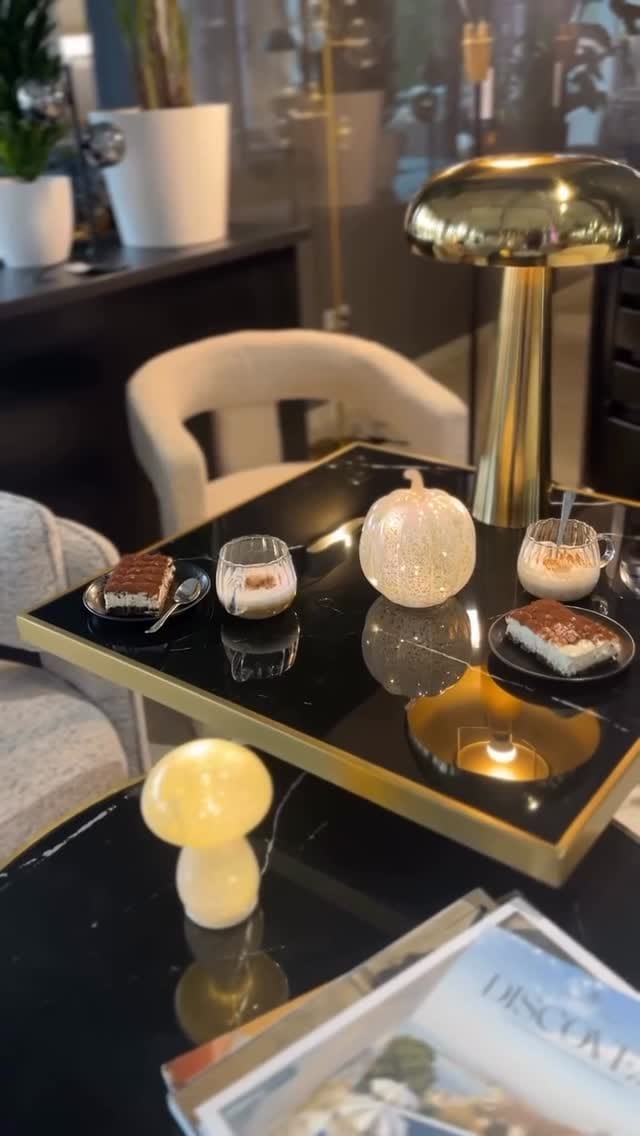 Post 1 by Dublino Business Furniture on Instagram (video)