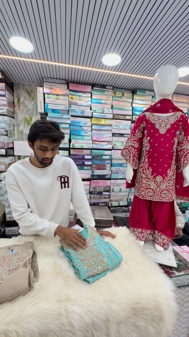 Post 1 by MADINA KIDS WEAR on Instagram (video)