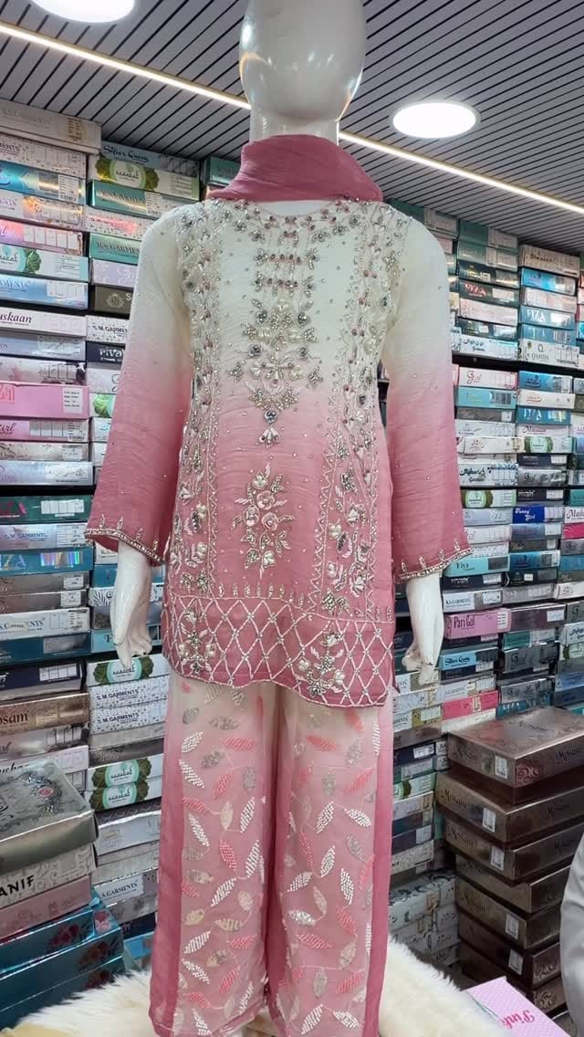 Post 10 by MADINA KIDS WEAR on Instagram (video)