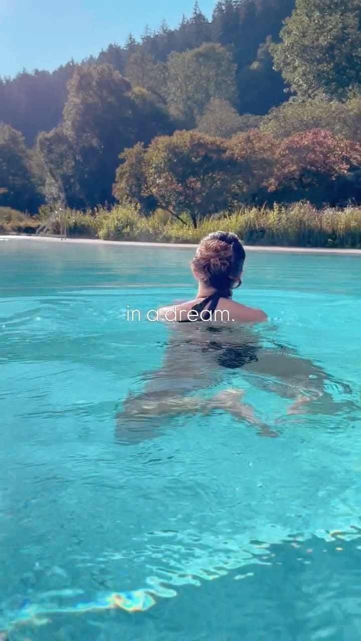 Post 10 by Dilara on Instagram (video)