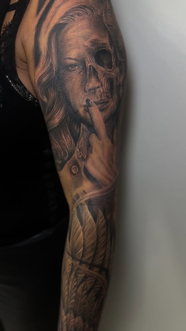 Post 4 by Hashtag Tattoo Studio on Instagram (video)