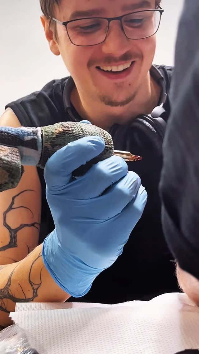 Post 3 by TATTOO HAMBURG  & LÜBECK FINELINE | ELEA® on Instagram (video)