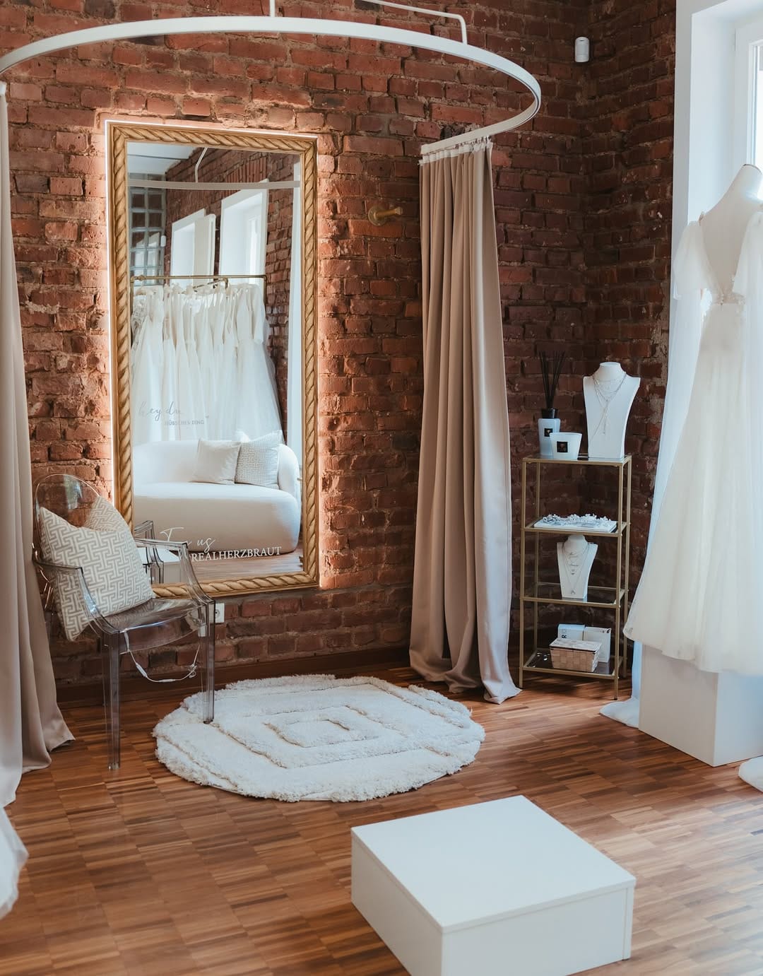 Post 5 by Herzbraut - Concept Boutique on Instagram (image)