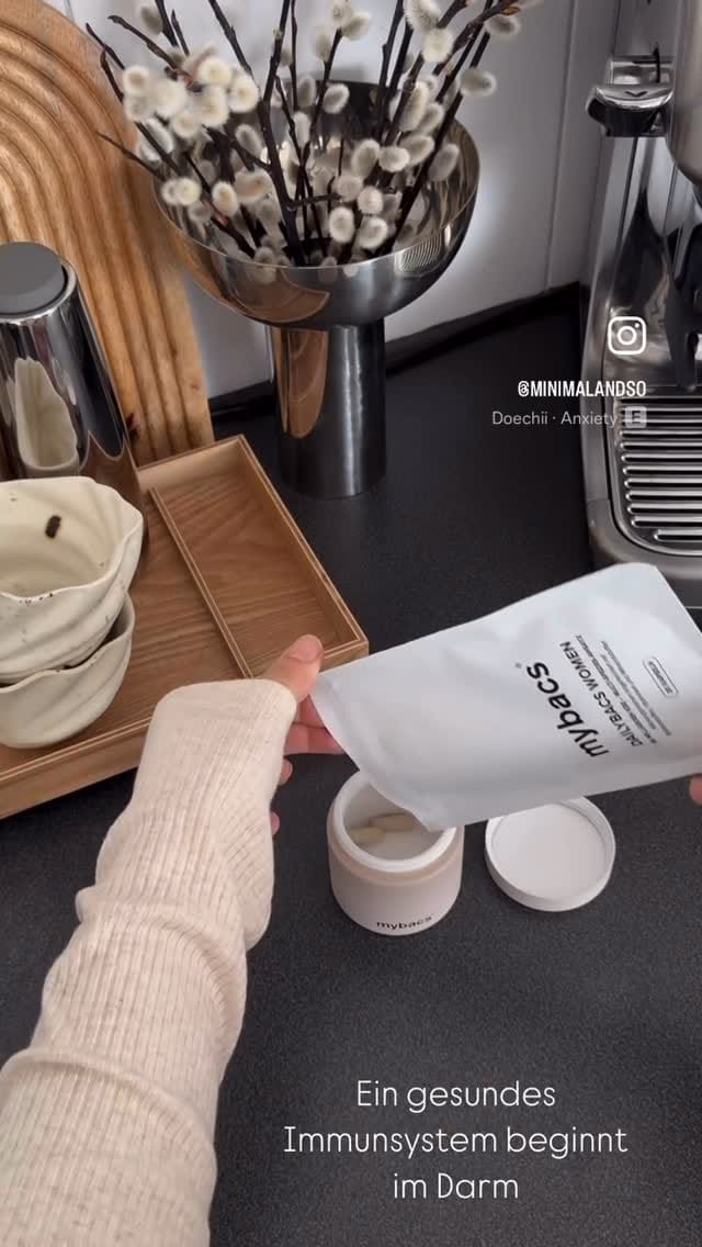Post 3 by Damla ☾ on Instagram (video)