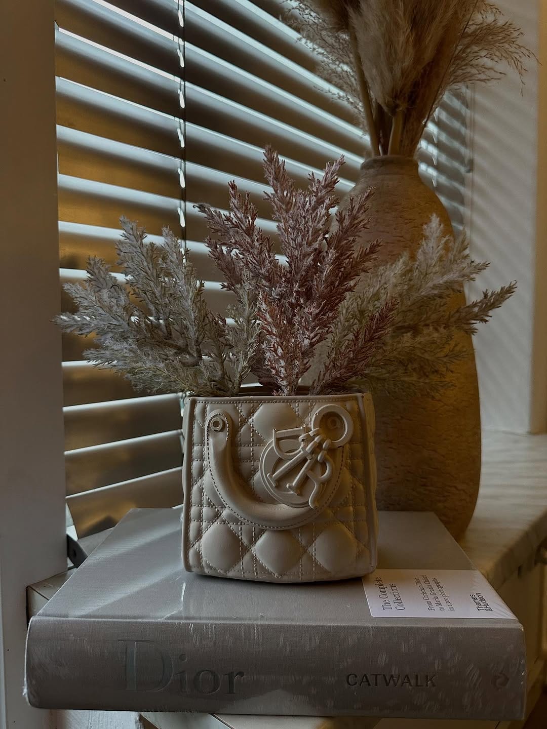 Post 9 by The Luxury Goods NL on Instagram (carousel)