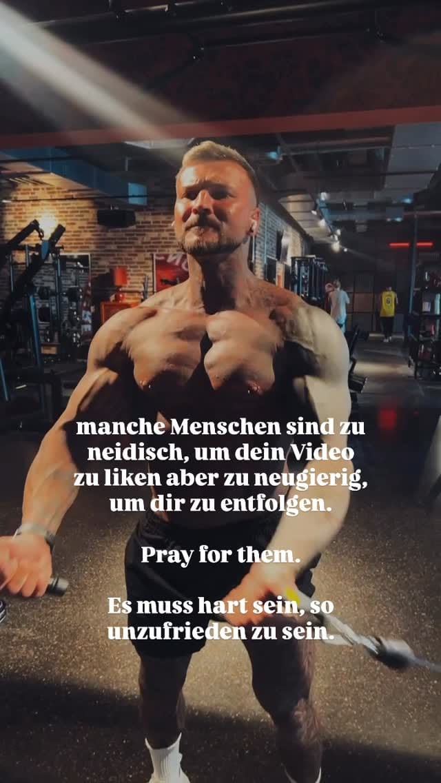Post 3 by @denn_ys_ on Instagram (video)