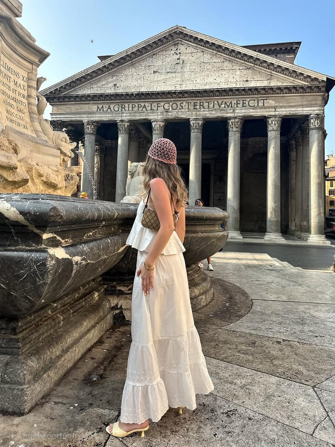 Post 9 by Elf 💌 on Instagram (carousel)