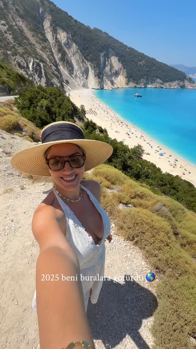 Post 10 by Azra Ece Ertug on Instagram (video)