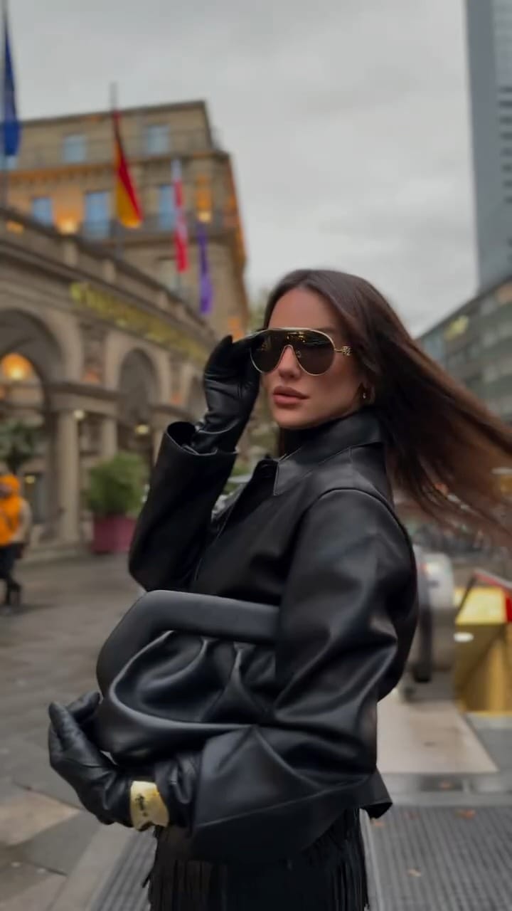 Post 9 by Nurşen on Instagram (video)