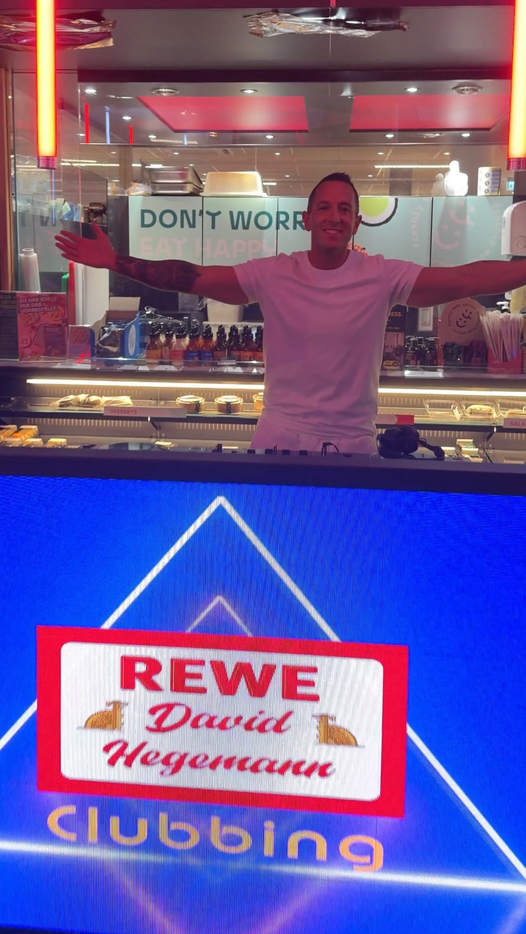 Post 4 by REWE David Hegemann on Instagram (video)