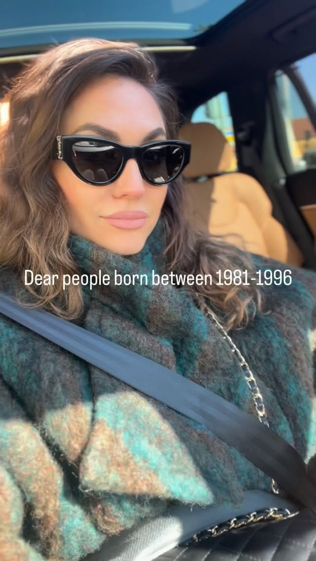Post 4 by Niki Peristeri on Instagram (video)